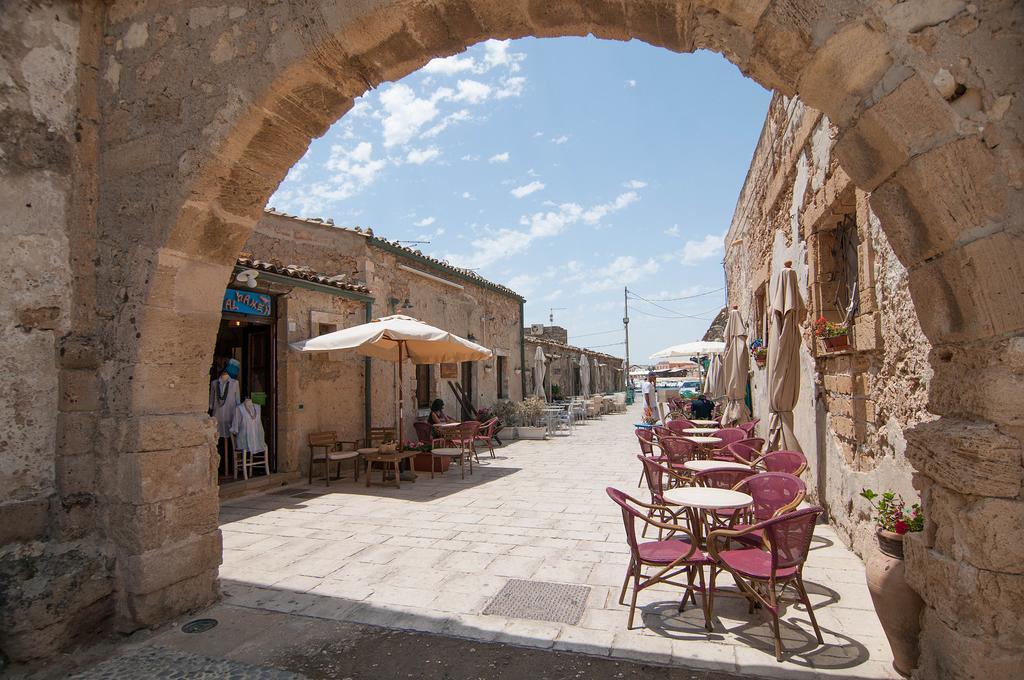 Un Affaccio Sul Borgo Apartment Marzamemi Ruang foto